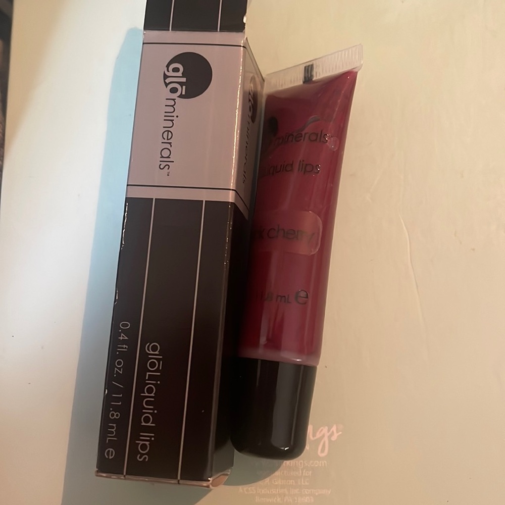 Glo minerals liquid lips, lip gloss